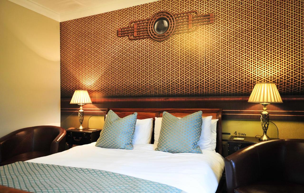 The Wyvill Arms Otel Leyburn Dış mekan fotoğraf