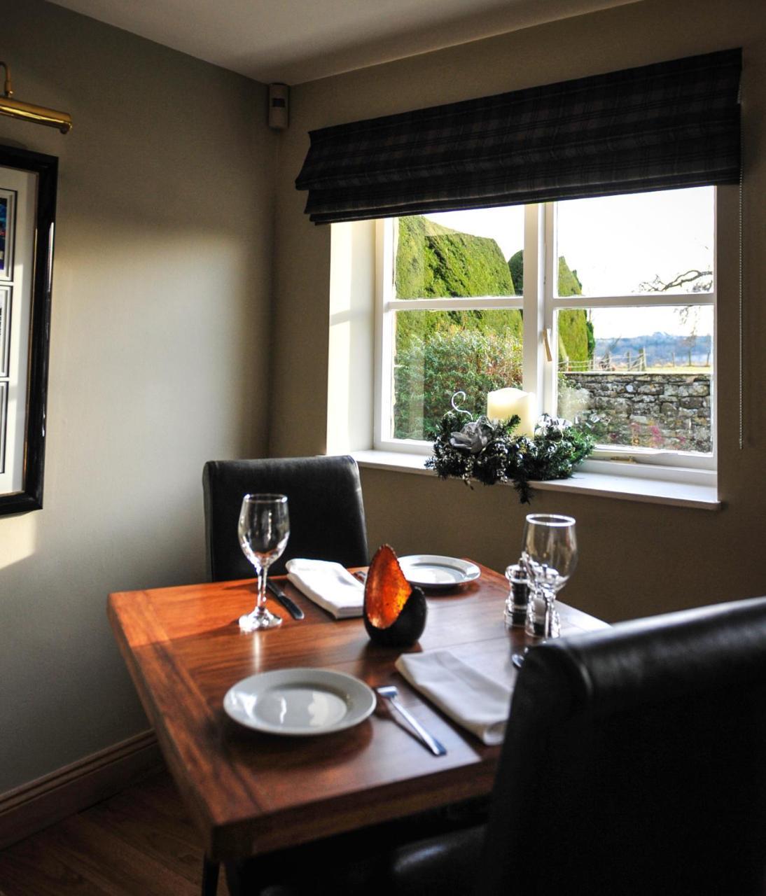 The Wyvill Arms Otel Leyburn Dış mekan fotoğraf