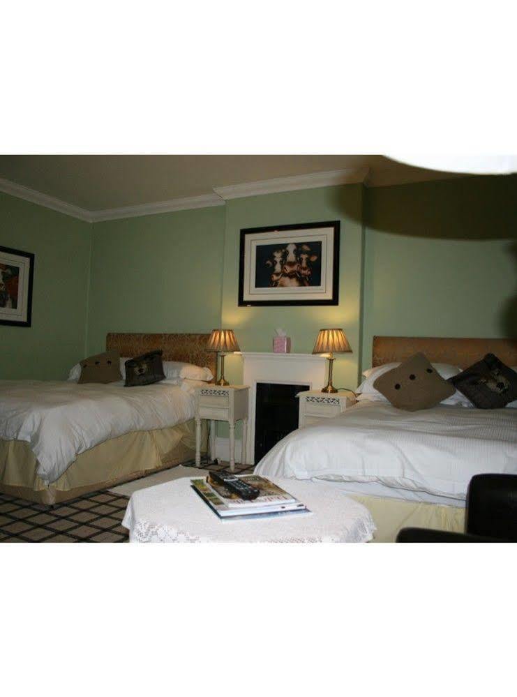 The Wyvill Arms Otel Leyburn Dış mekan fotoğraf
